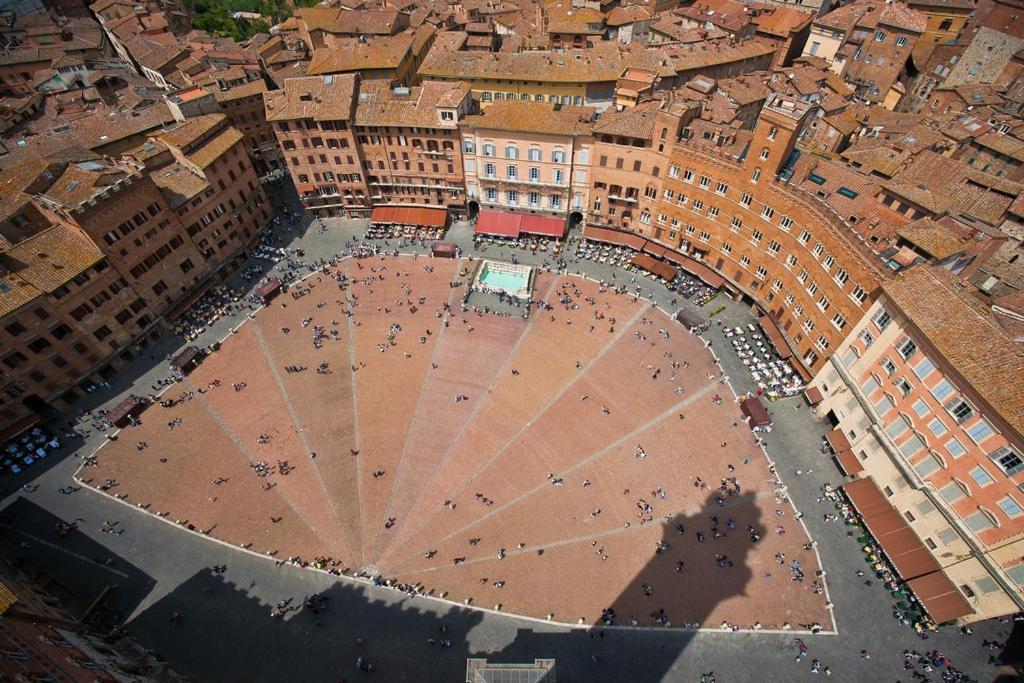 La Campanina-Nel Cuore Di Siena E Della Contrada المظهر الخارجي الصورة